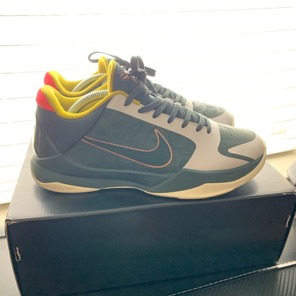 Nike Other - Nike Kobe 5 eybl